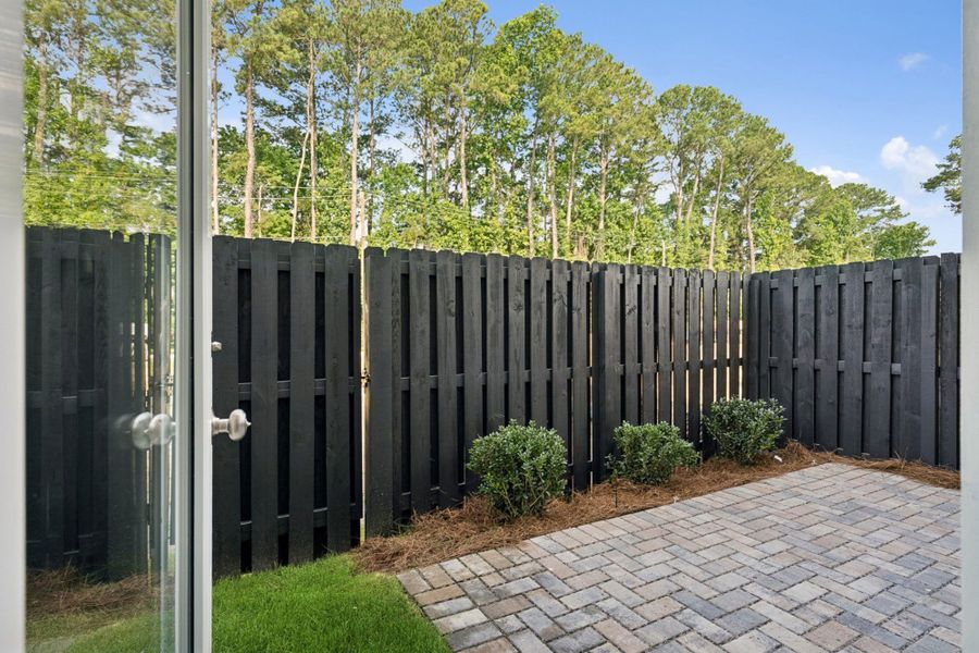Representative exterior details of a home built from the The Greenbelt by David Weekley Homes in Crosscreek Walk – Overlook, Charleston (Image 3).