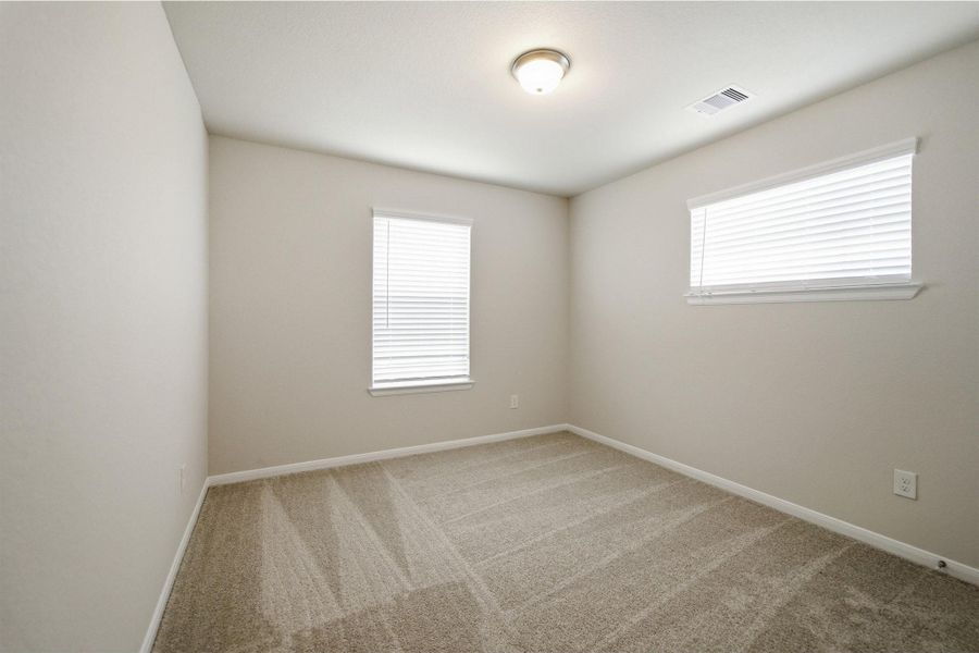 Spacious, unfurnished interior of a new home in Creekhaven, Arcola (Image 34).