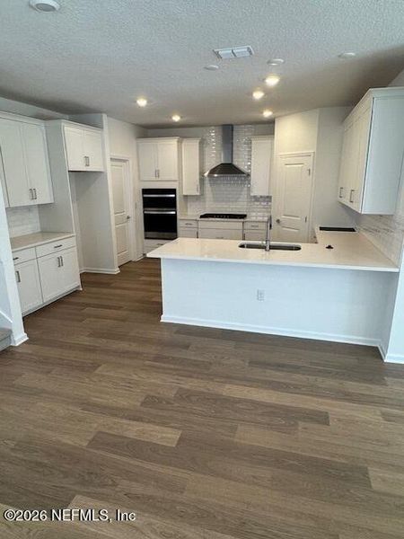 Image 12 of a home in Brook Forest. Image 12 of a home in Brook Forest.