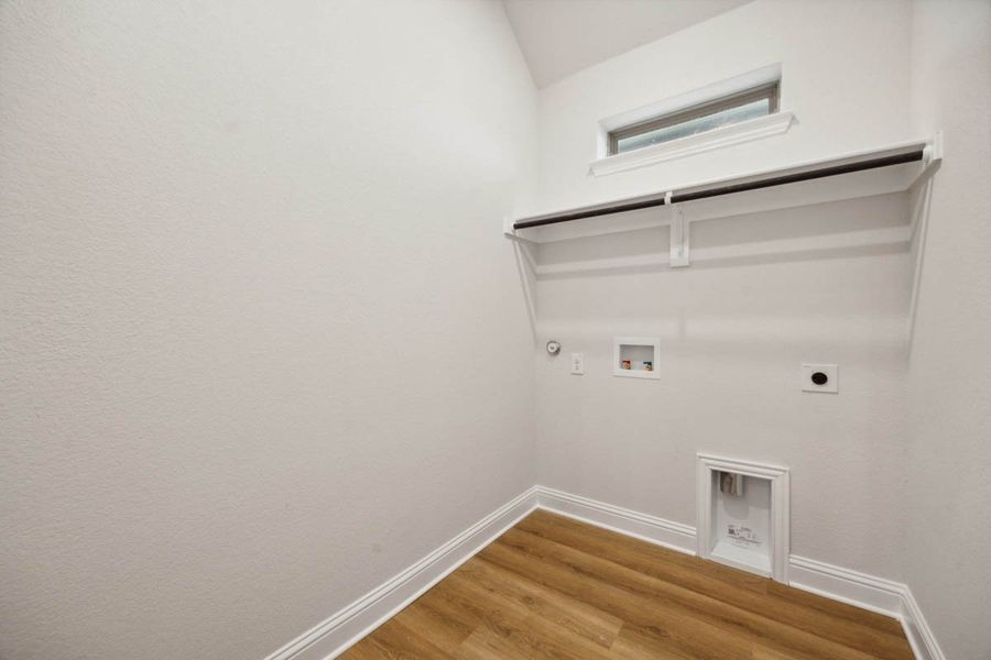 Spacious, unfurnished interior of a new home in Summer Crest, Fort Worth (Image 23). Spacious, unfurnished interior of a new home in Summer Crest, Fort Worth (Image 23).