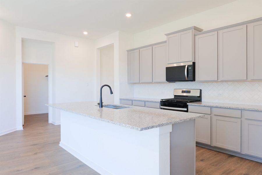 Furnished interior view inside a new home in Emberly  45', Beasley (Image 7).
