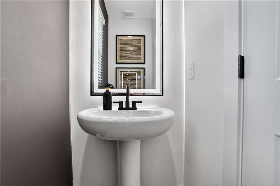 Close-up of interior finishes inside a home in Governors Parc, Kennesaw (Image 16).