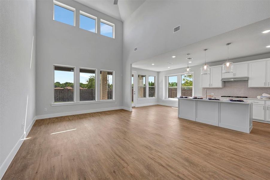 Spacious, unfurnished interior of a new home in Aster Park, McKinney (Image 17).