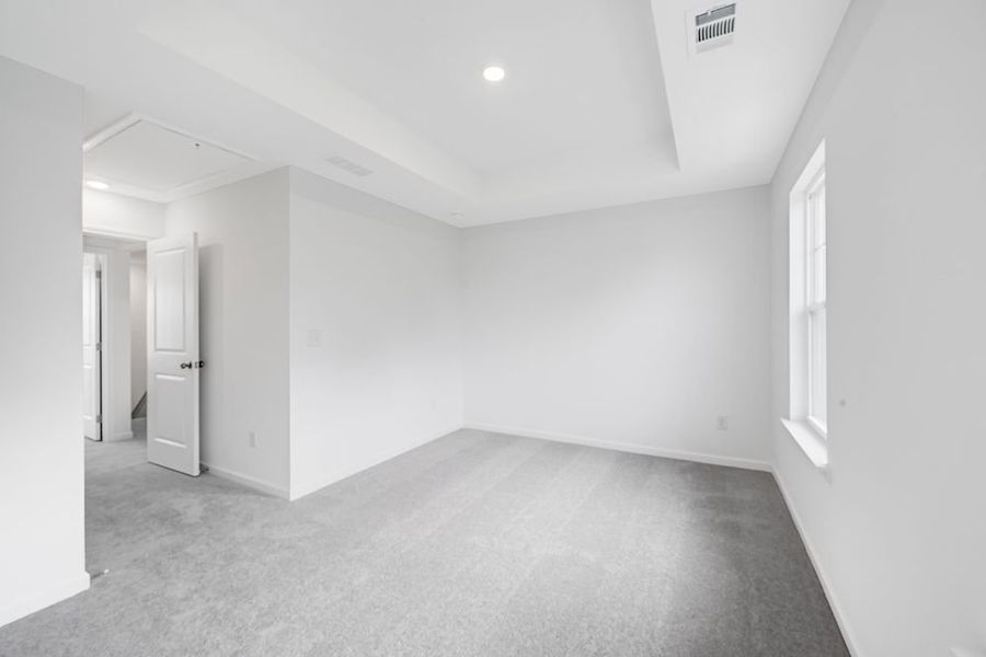 Spacious, unfurnished interior of a new home in Chandler Run, Tucker (Image 18).