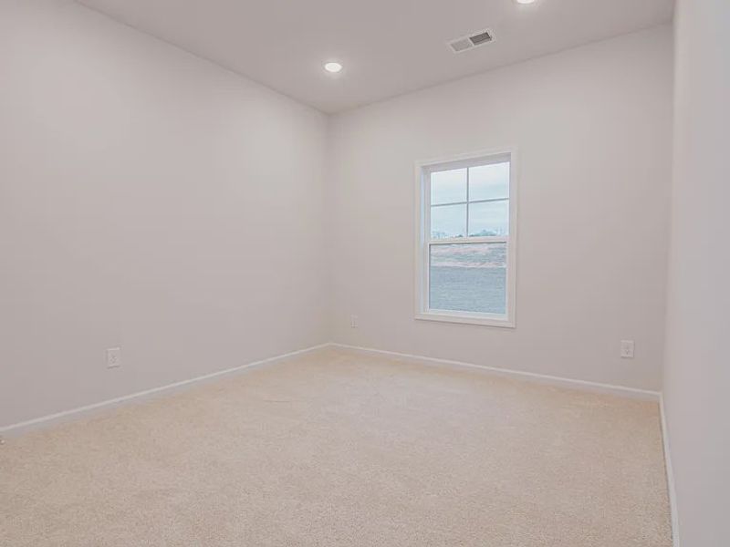 Spacious, unfurnished interior of a new home in Portrait Hills, Aiken (Image 8).