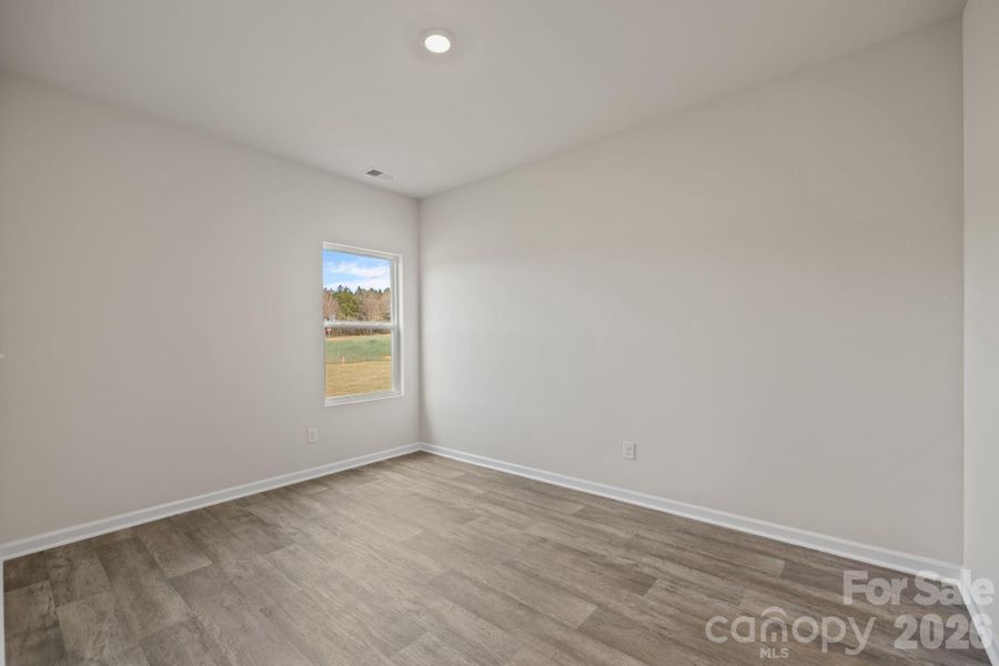 Spacious, unfurnished interior of a new home in Richburg Meadows, Richburg (Image 10).