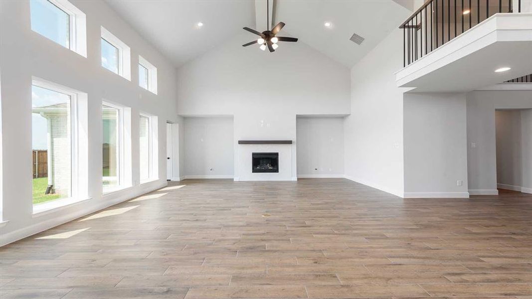 Spacious, unfurnished interior of a new home in Terraces 82'/100', Rockwall (Image 13). Spacious, unfurnished interior of a new home in Terraces 82'/100', Rockwall (Image 13).