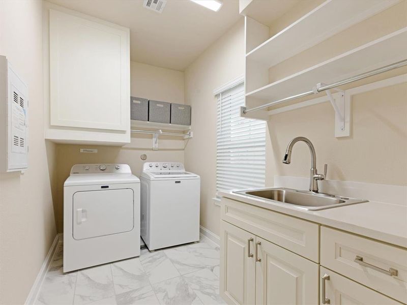 Furnished interior view inside a new home in , McKinney (Image 11).