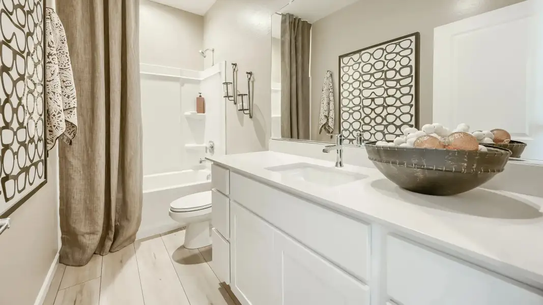 Representative furnished interior of a home built from the Solana Plan 3078 by Lennar in Western Garden, Phoenix (Image 15).