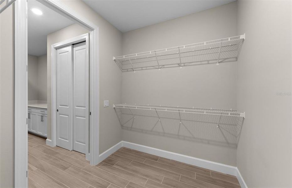 Spacious, unfurnished interior of a new home in , North Port (Image 16).