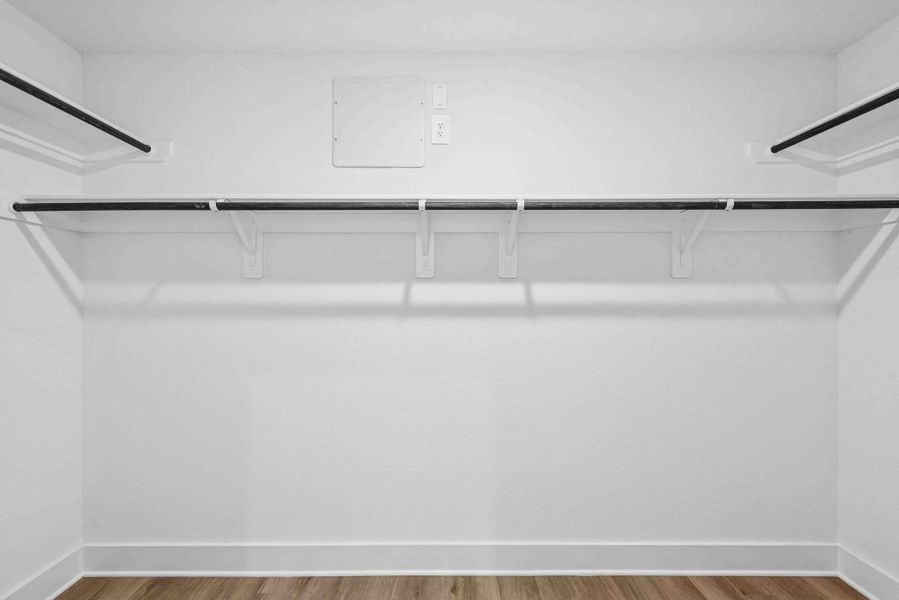 Spacious, unfurnished interior of a new home in Sorella, Tomball (Image 15).