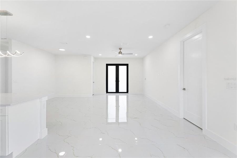 Spacious, unfurnished interior of a new home in , Port Charlotte (Image 15).