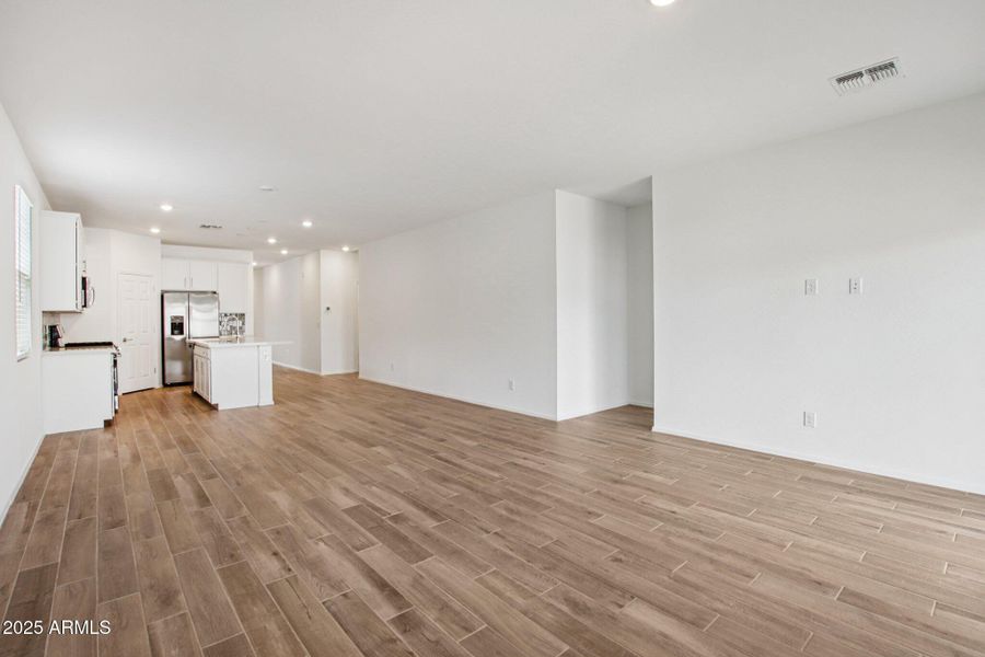 7-web-or-mls-W Kenner Dr-S0509-007