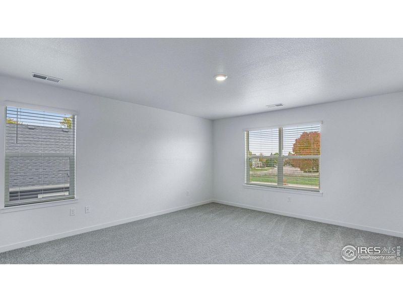 Spacious, unfurnished interior of a new home in Hansen Farm, Fort Collins (Image 38).