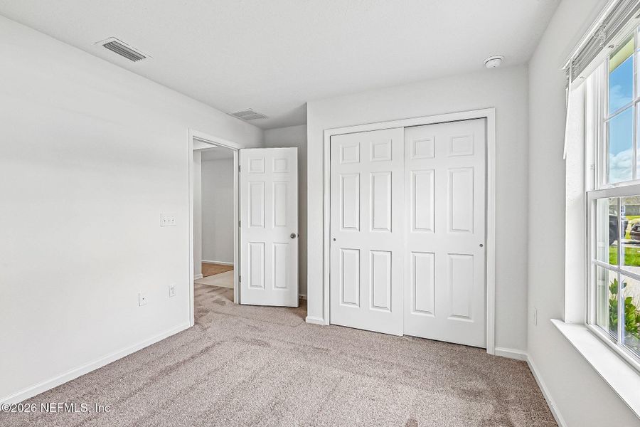 Spacious, unfurnished interior of a new home in , Jacksonville (Image 19).