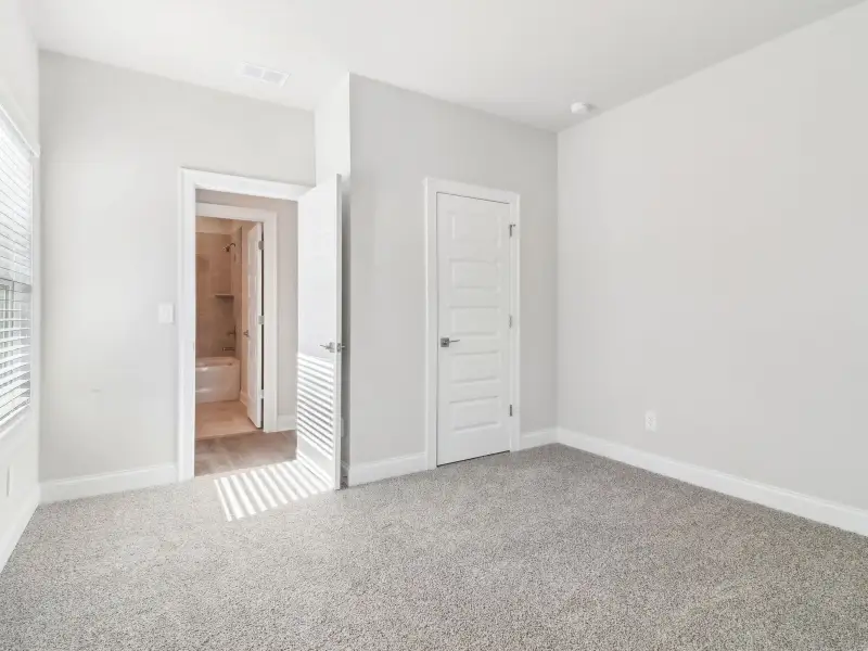 Spacious, unfurnished interior of a new home in Avalon - Reserve Series, Conyers (Image 18).