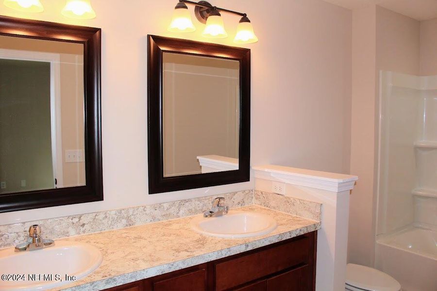 Image 33 of a home in .