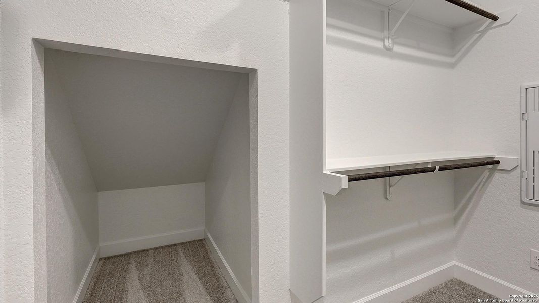 Spacious, unfurnished interior of a new home in Ranches At Creekside 55', Boerne (Image 19).