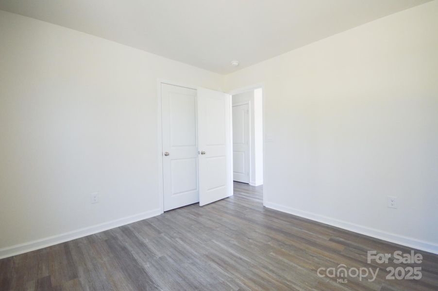 Photos are representative Photos are representative