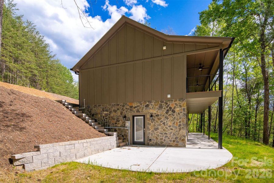 Image 43 of a home in .