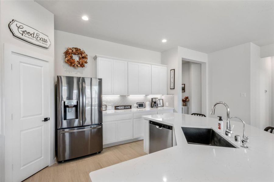 Furnished interior view inside a new home in , Mont Belvieu (Image 14). Furnished interior view inside a new home in , Mont Belvieu (Image 14).