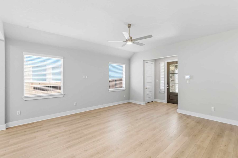 Spacious, unfurnished interior of a new home in Stillwater Ranch, San Antonio (Image 17). Spacious, unfurnished interior of a new home in Stillwater Ranch, San Antonio (Image 17).