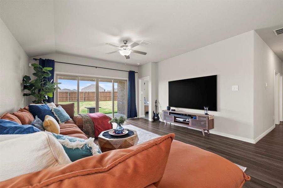 Furnished interior view inside a new home in Stonehaven, Seagoville (Image 8).