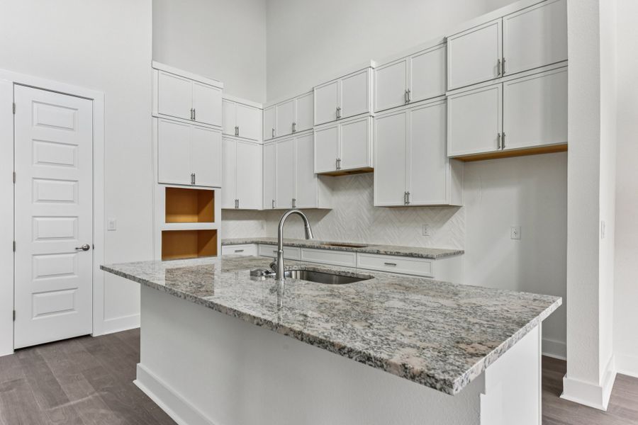 14 web or mls San Saba Dr S2412 014 14 web or mls San Saba Dr S2412 014