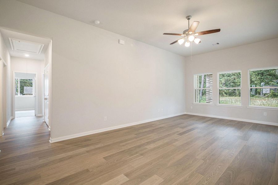 Spacious, unfurnished interior of a new home in Oakwood Ranch, Willis (Image 10). Spacious, unfurnished interior of a new home in Oakwood Ranch, Willis (Image 10).