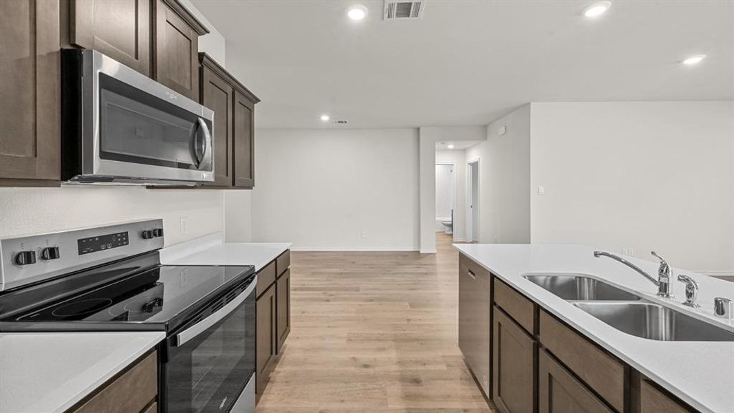 Furnished interior view inside a new home in The Reserve at Timber Creek, Lindale (Image 24). Furnished interior view inside a new home in The Reserve at Timber Creek, Lindale (Image 24).