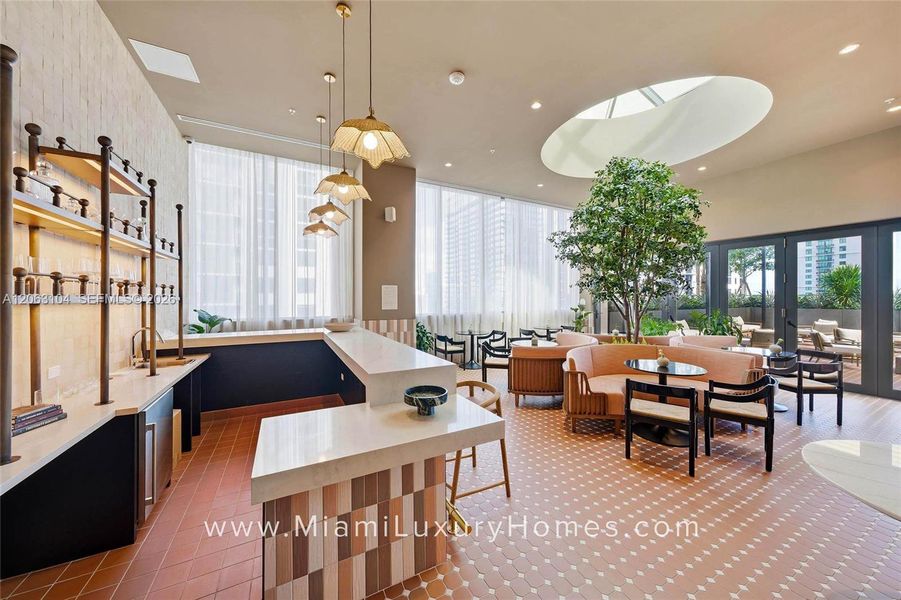 Community amenities in , Miami (Image 44).