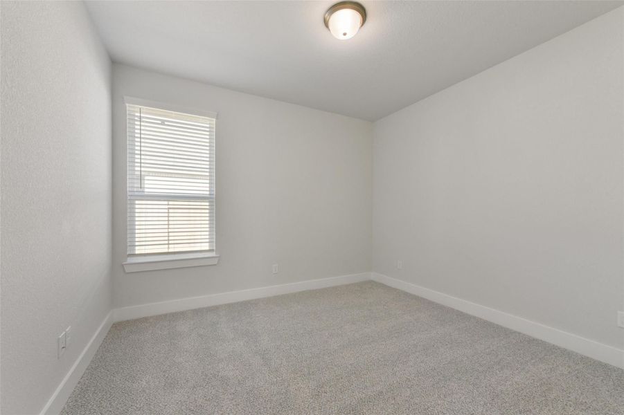 Spacious, unfurnished interior of a new home in Lago Mar, La Marque (Image 33).