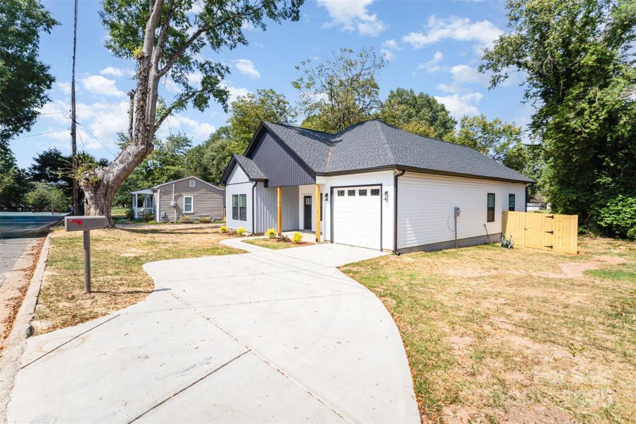 Image 32 of a home in . Image 32 of a home in .