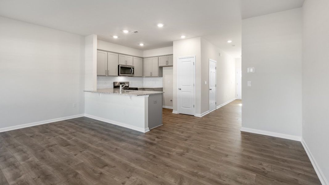 Spacious, unfurnished interior of a new home in Clock Road Townhomes, New Bern (Image 21).