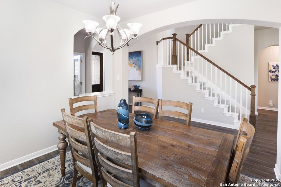 Furnished interior view inside a new home in Buffalo Crossing, Cibolo (Image 28). Furnished interior view inside a new home in Buffalo Crossing, Cibolo (Image 28).