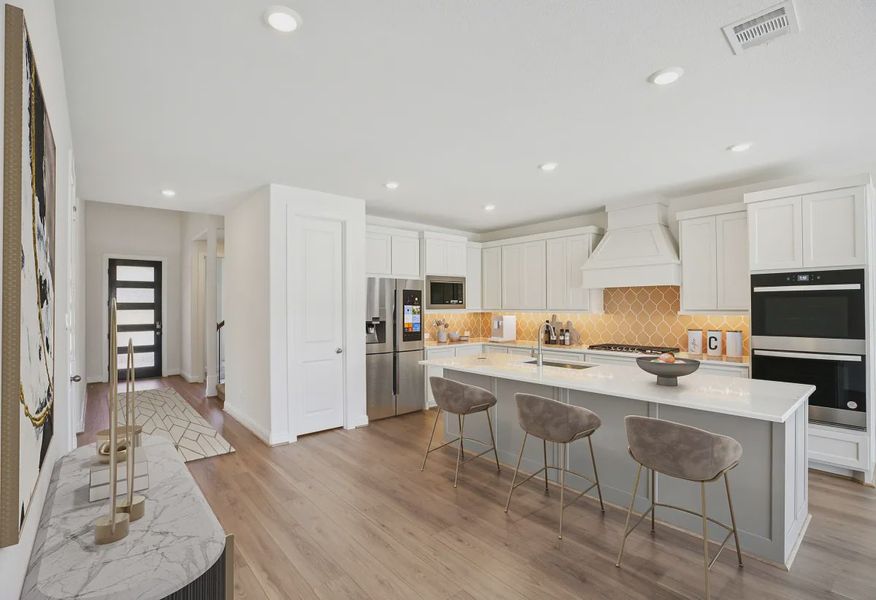 Plan 4059 Kitchen - Staged - 4 of 21