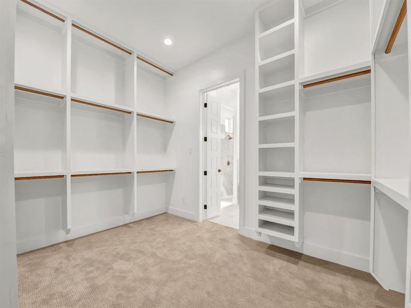 Spacious, unfurnished interior of a new home in , Weatherford (Image 36).