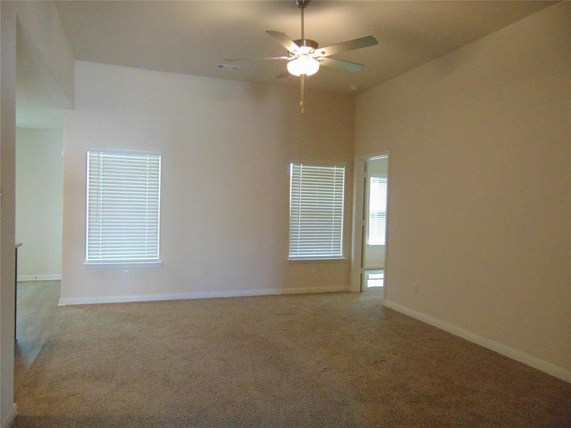 Spacious, unfurnished interior of a new home in College Park, Dallas (Image 13).