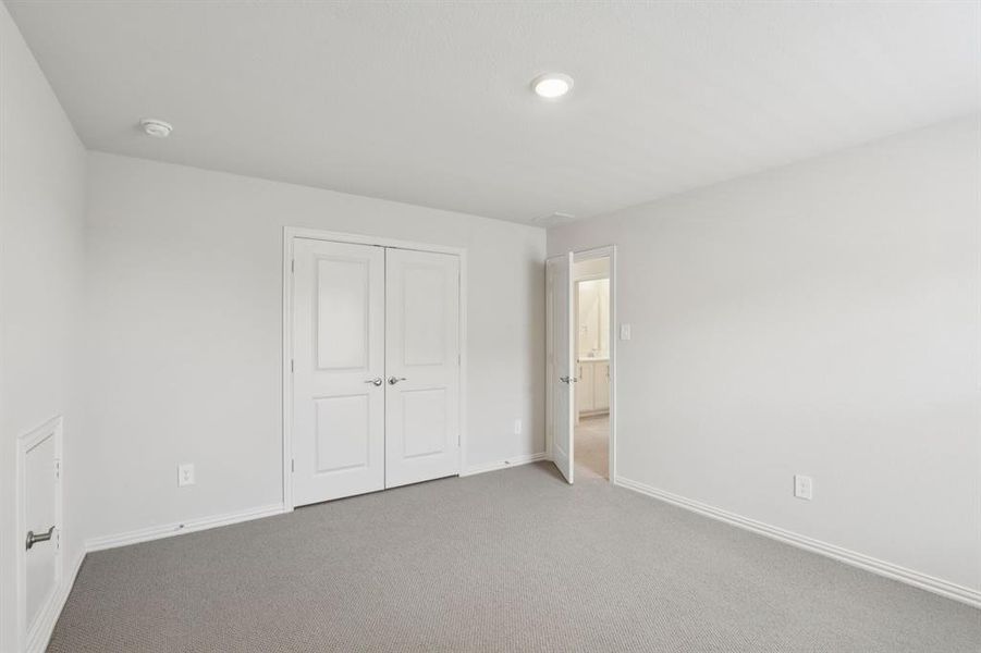 Spacious, unfurnished interior of a new home in Windmore, Princeton (Image 27).