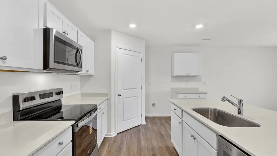 Furnished interior view inside a new home in Barwell Park, Raleigh (Image 4).