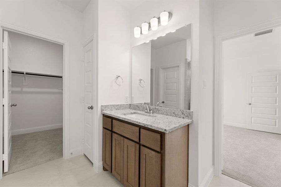 19_20. 510 Front Davis - Bath (2)