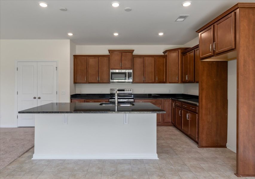 Furnished interior view inside a new home in Oakley Pointe, Moncks Corner (Image 9).