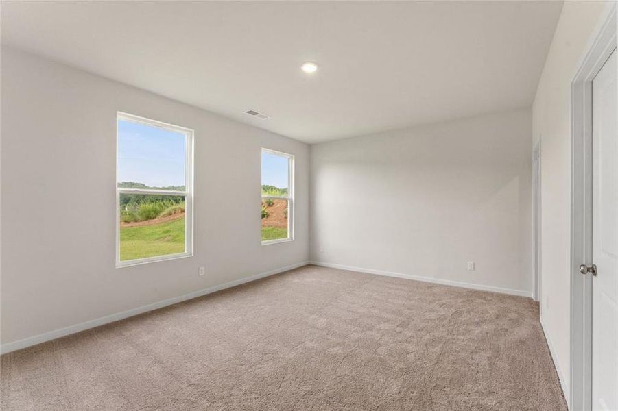 Spacious, unfurnished interior of a new home in The Estates at Gainesville Township, Gainesville (Image 22).