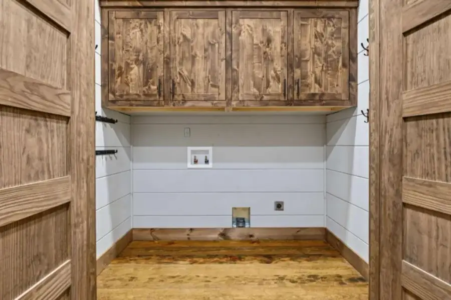 Close-up of interior finishes inside a home in , Blue Ridge (Image 34).