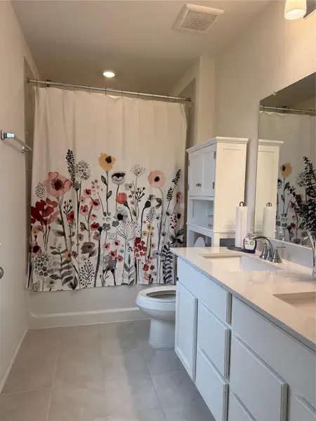 Furnished interior view inside a new home in Sunterra, Katy (Image 7). Furnished interior view inside a new home in Sunterra, Katy (Image 7).