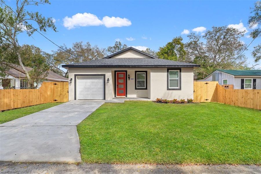 Exterior details and patio area of a home in , Tampa (Image 24).