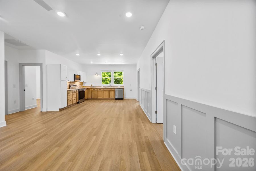 Spacious, unfurnished interior of a new home in , Dallas (Image 17). Spacious, unfurnished interior of a new home in , Dallas (Image 17).