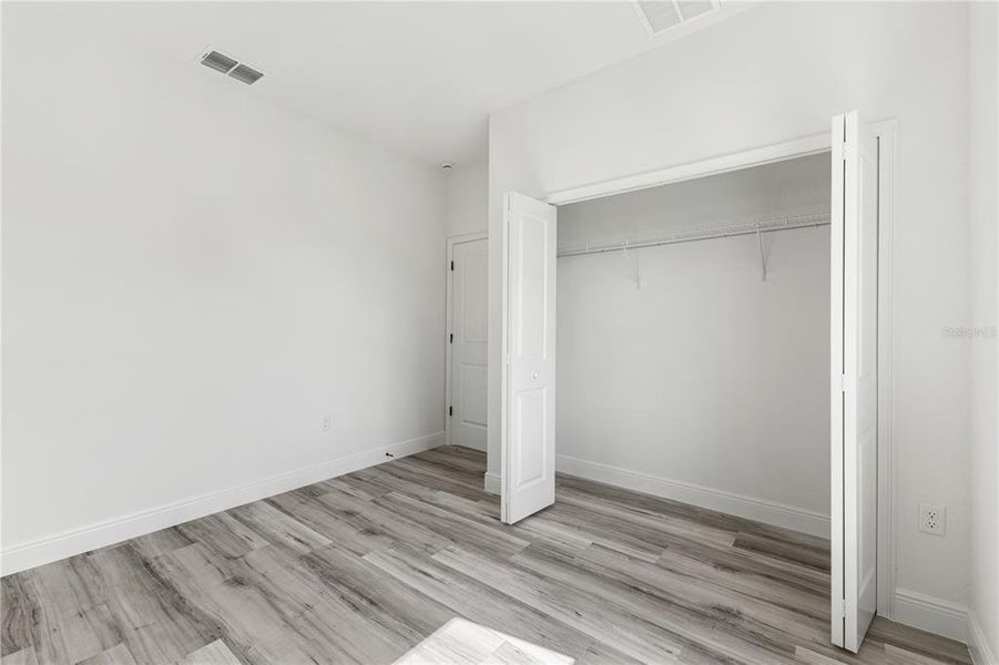 Spacious, unfurnished interior of a new home in , Ocala (Image 19).