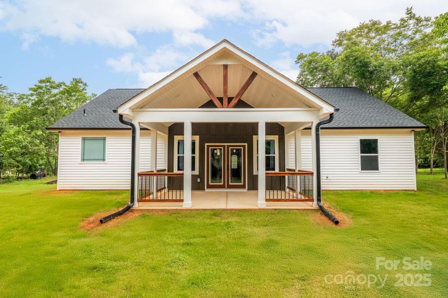 Exterior details and patio area of a home in , Shelby (Image 28).