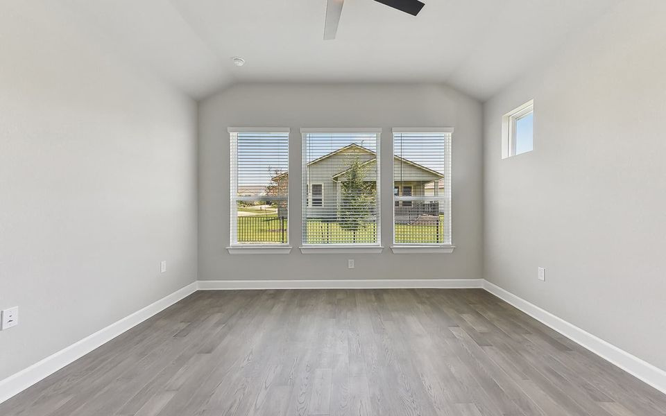 Spacious, unfurnished interior of a new home in Traditional at Kissing Tree, San Marcos (Image 11).